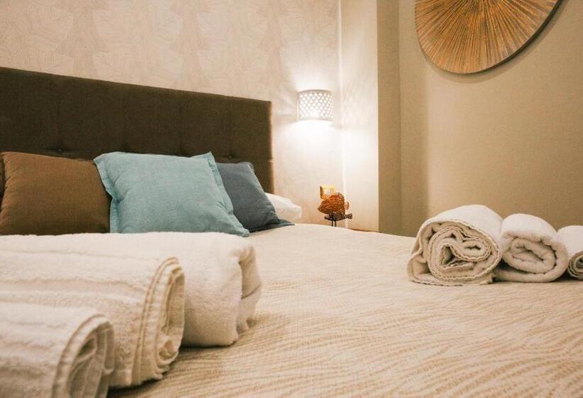 پانسیون Dimora Petra  Suites