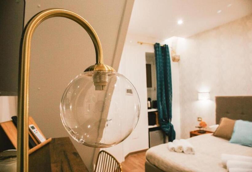 پانسیون Dimora Petra  Suites