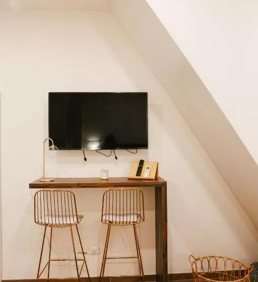 پانسیون Dimora Petra  Suites