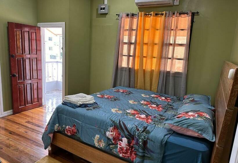 پانسیون Hollywood Guesthouse