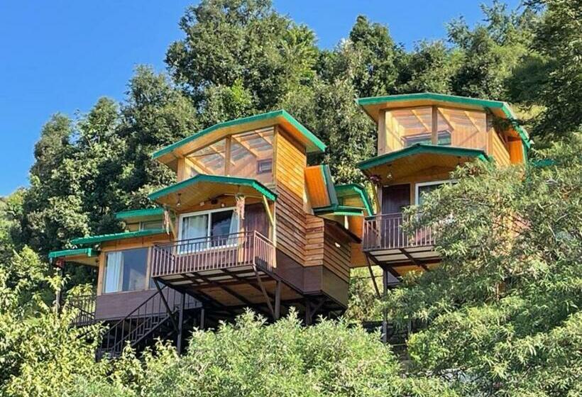 リゾートホテル Atulyam, Pangot