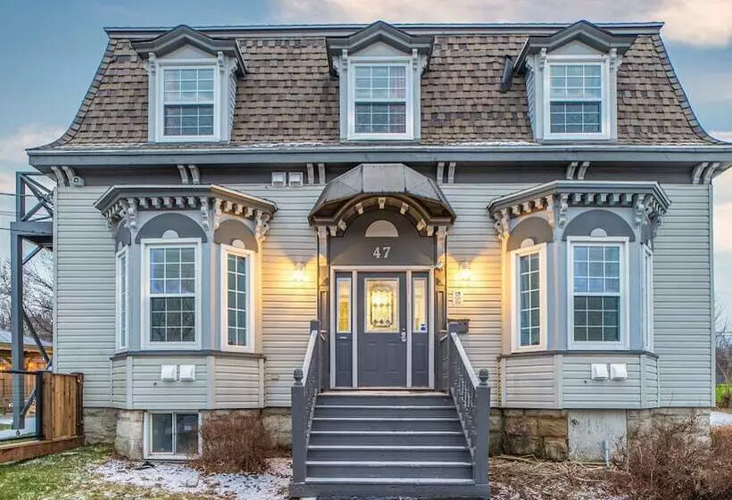 Retkeilymaja Riverside Inn