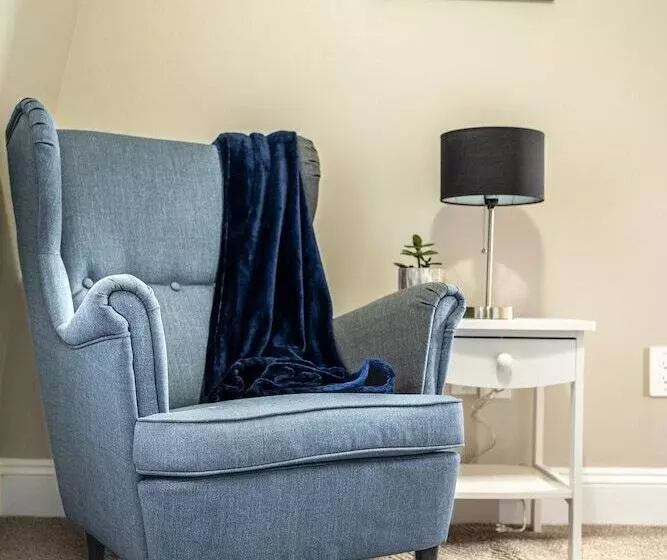 Retkeilymaja Riverside Inn