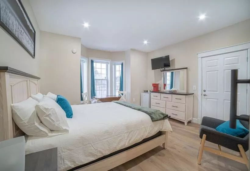 Retkeilymaja Riverside Inn