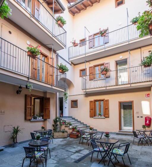 تختخواب و صبحانه La Casa Del Sarto   Rooms And Apartments