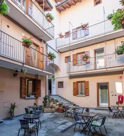 تختخواب و صبحانه La Casa Del Sarto   Rooms And Apartments