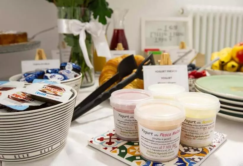 تختخواب و صبحانه La Casa Del Sarto   Rooms And Apartments