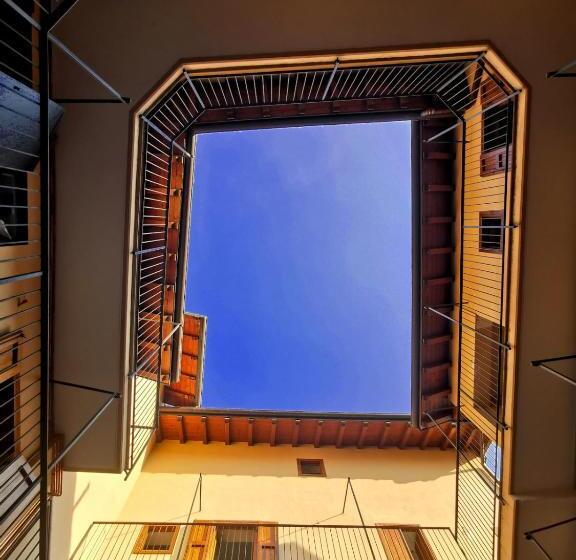 تختخواب و صبحانه La Casa Del Sarto   Rooms And Apartments