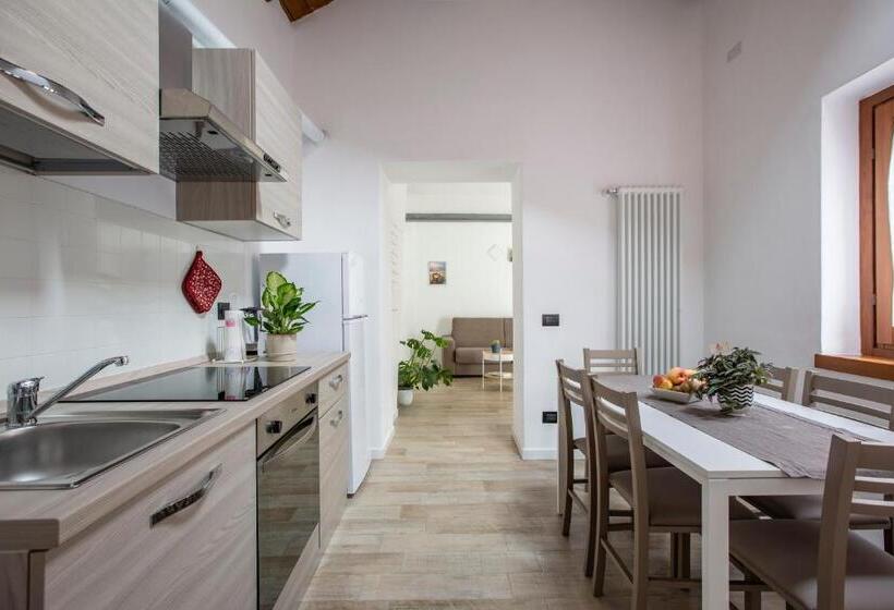 تختخواب و صبحانه La Casa Del Sarto   Rooms And Apartments