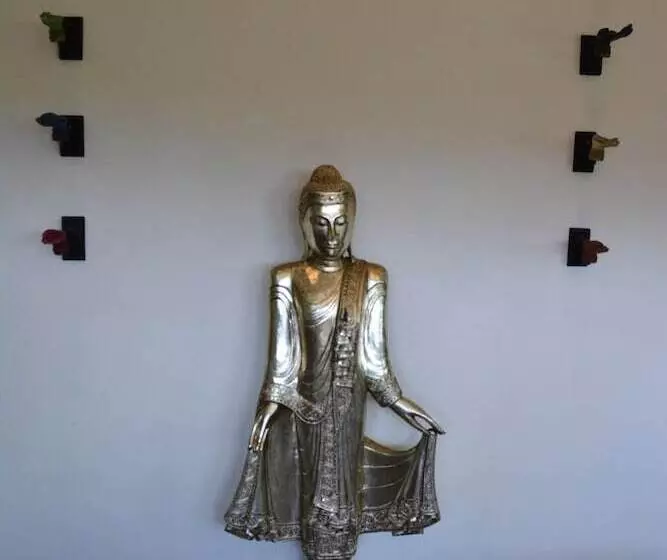 تختخواب و صبحانه Palazzo Del Valle, Alojamiento Y Desayuno