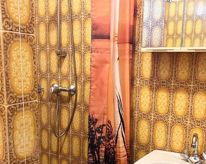 Bed and Breakfast Mediterranean Lake Escape House