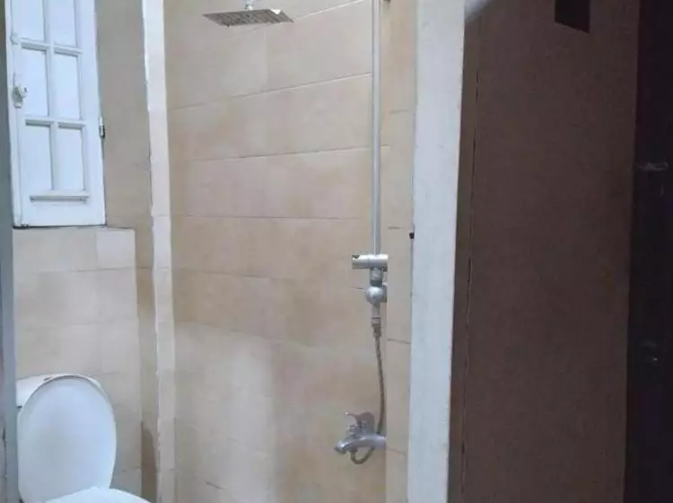 Grand Safari Hostel