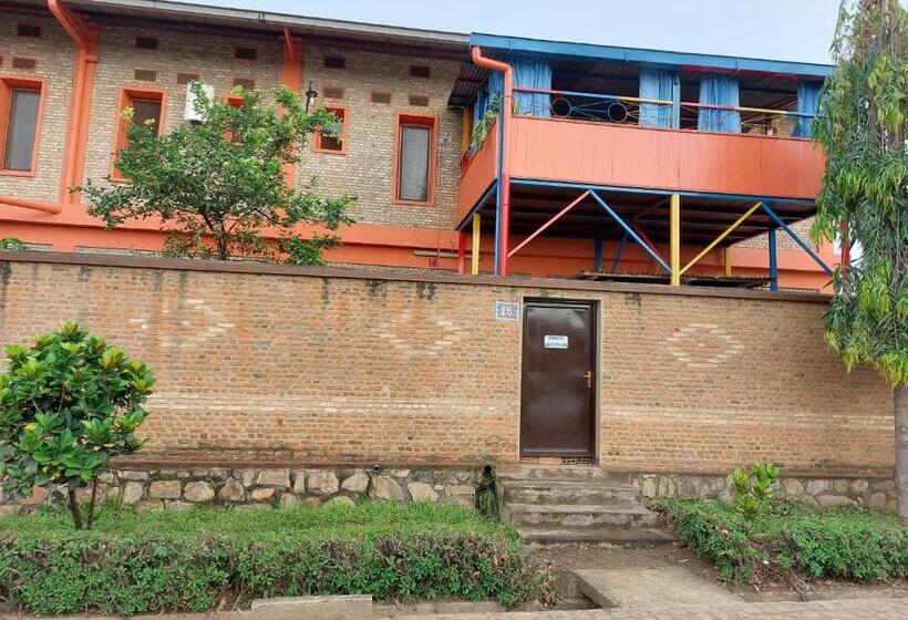 هتل Maison D Accueil Fondation San Filippo Neri