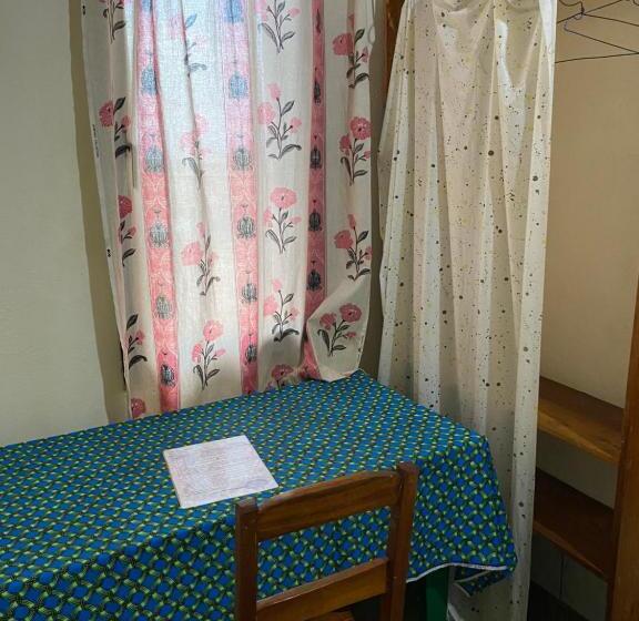 هتل Maison D Accueil Fondation San Filippo Neri