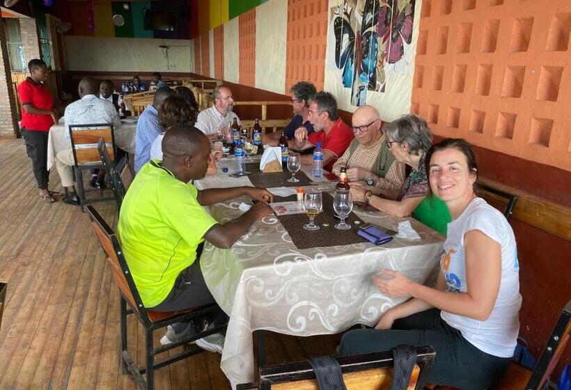 هتل Maison D Accueil Fondation San Filippo Neri