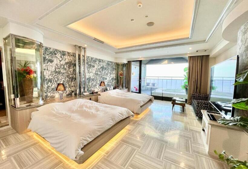 בית מלון כפרי Sky Tower Sweet 4 Beppu, Resort Love