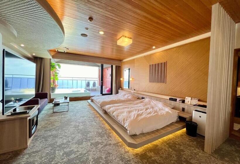 בית מלון כפרי Sky Tower Sweet 4 Beppu, Resort Love