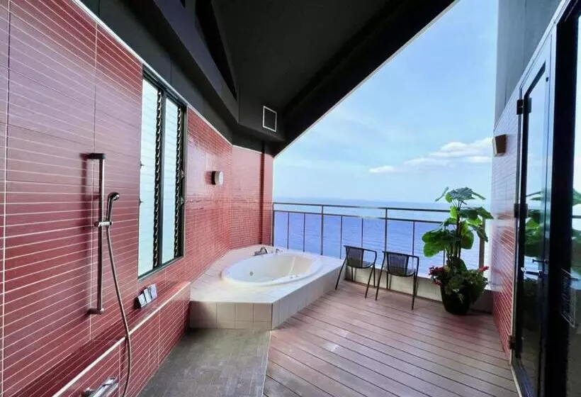 Hotelli Sky Tower Sweet 4 Beppu, Resort Love