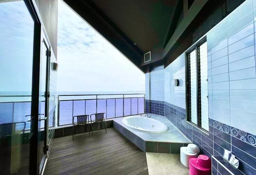 Hotelli Sky Tower Sweet 4 Beppu, Resort Love