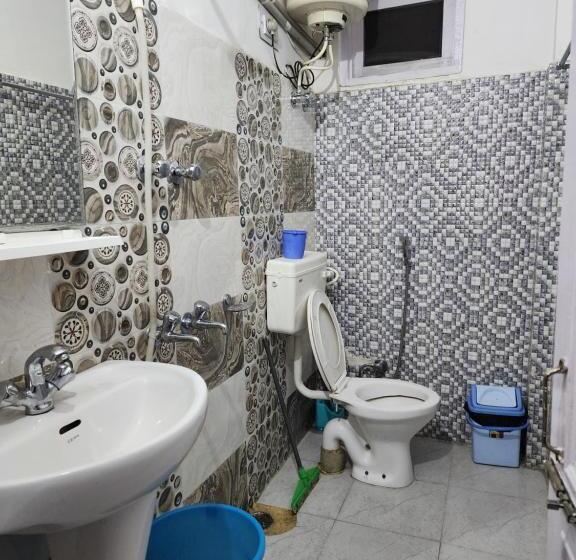 Отель Woodzo Kasol