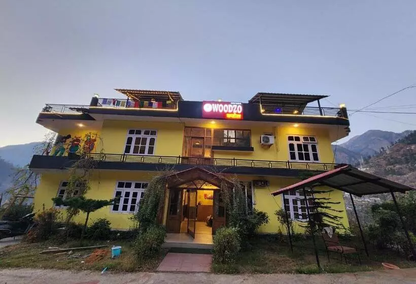 ホテル Woodzo Kasol