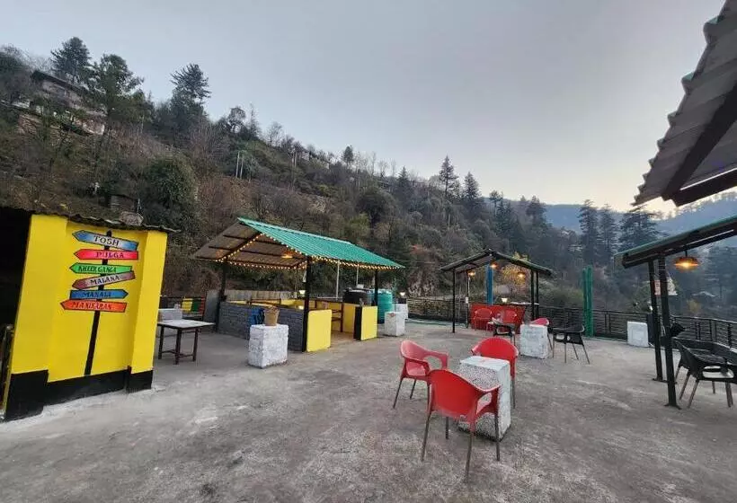 ホテル Woodzo Kasol
