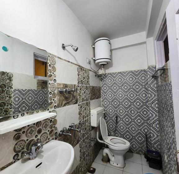 Отель Woodzo Kasol