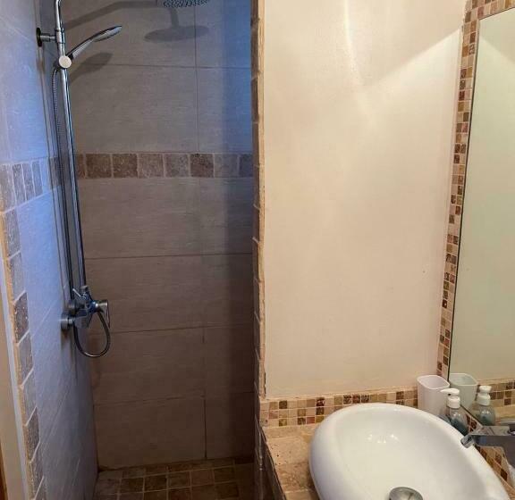 پانسیون Chez Julien