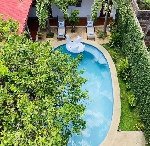 پانسیون Hostal Clary