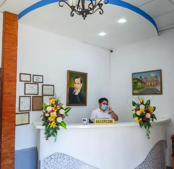 پانسیون Hostal Clary