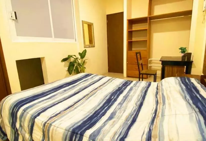 ペンション Monkstel Puebla