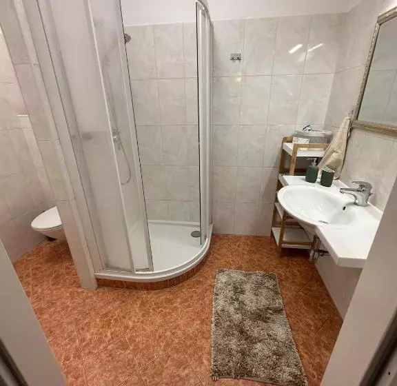 Pension Columbia Inkl. Frühstück Im Zentraum