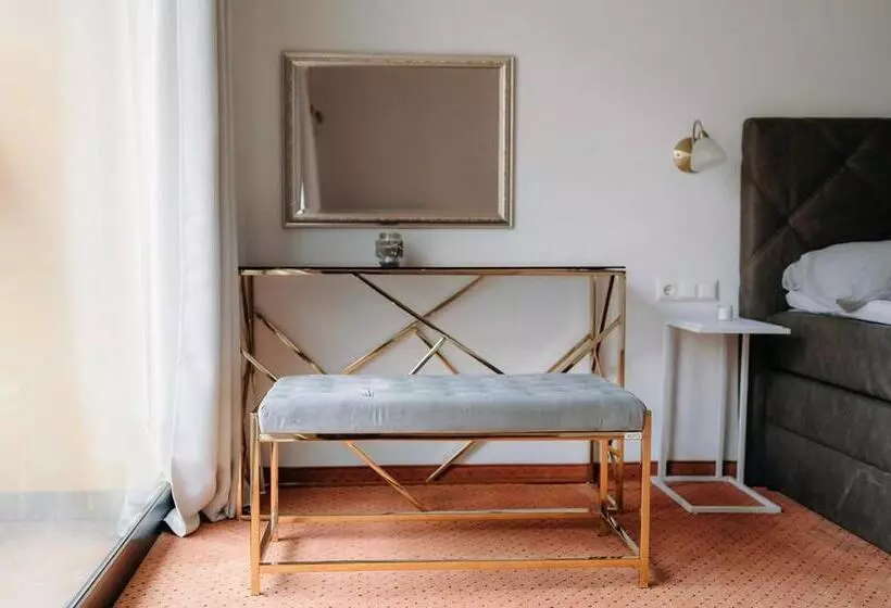 Pension Columbia Inkl. Frühstück Im Zentraum