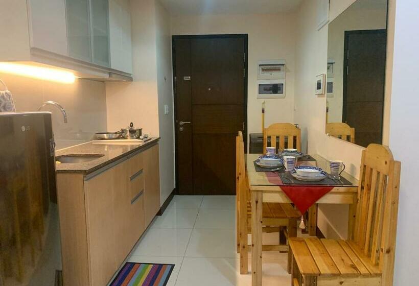 101 Newport Condo In Pasay Near Airport