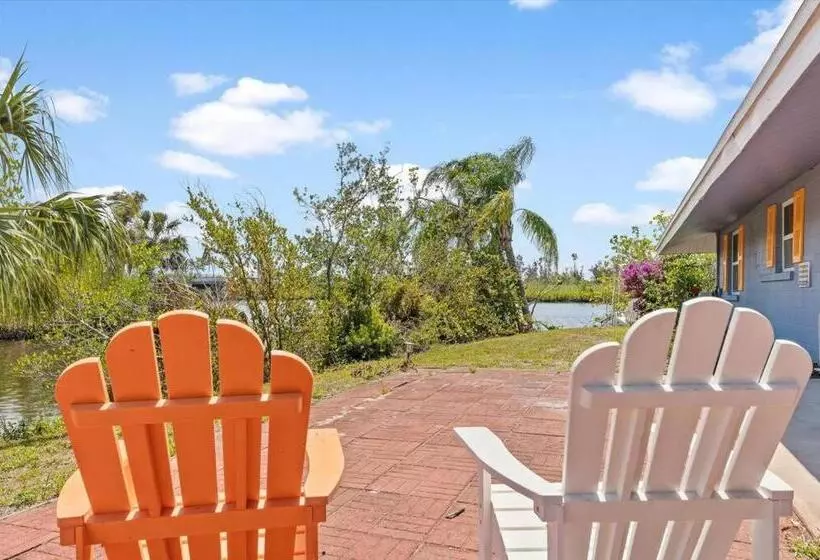 Beautiful Waterfront Condo 1