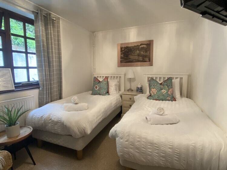 민박 The Rising Sun Inn