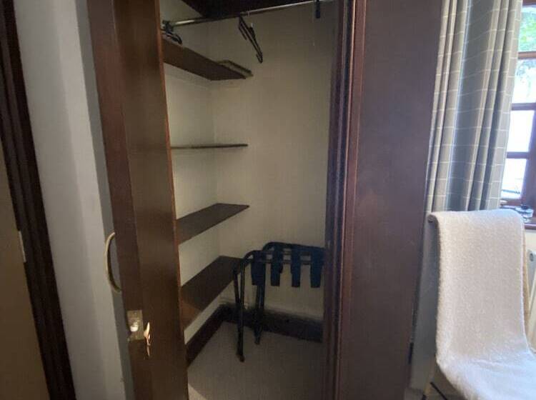 민박 The Rising Sun Inn