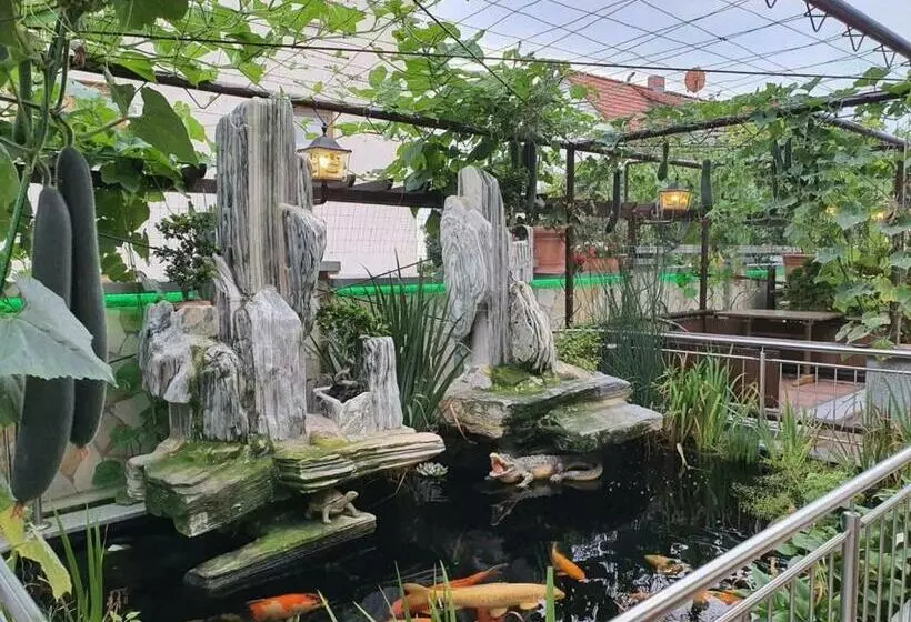 Chau Asiatisches Restaurant Und Pension