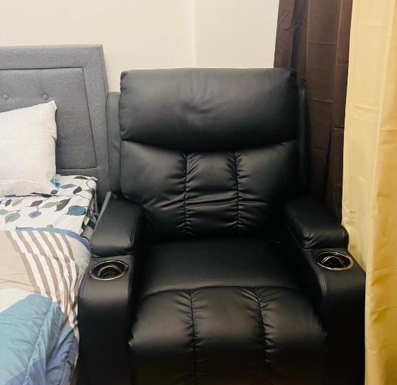 Condo Staycation At Valenzuela I Studio Type