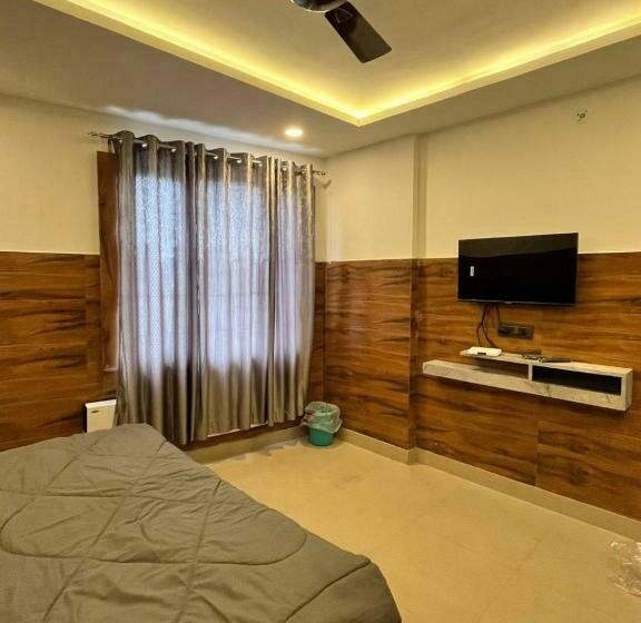 בית מלון כפרי Shanti Residency