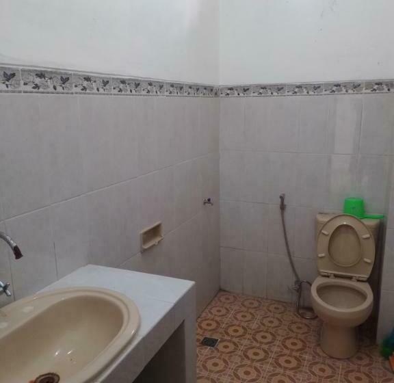 בית מלון כפרי Wisma Galiharum Banjarnegara