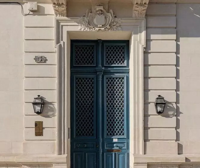 Gogaille   Corneille   Accès Autonome