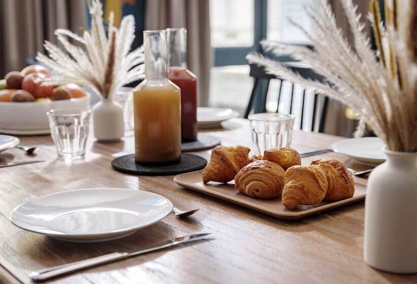 Gogaille   Corneille   Accès Autonome