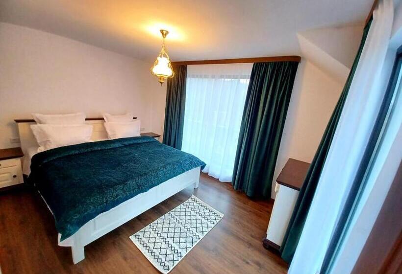 پانسیون Conacul Munții Bucovinei