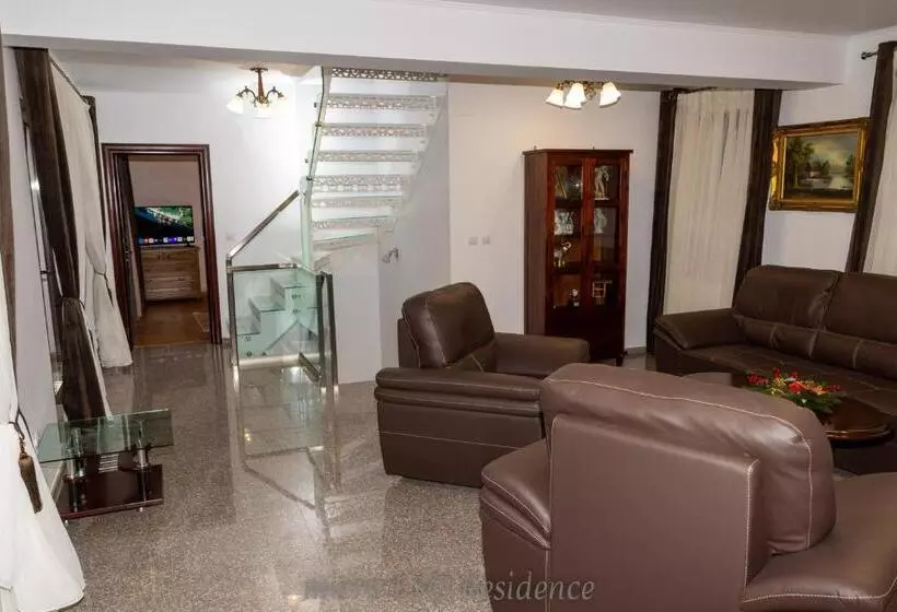 Majatalo Micro Esq Residence