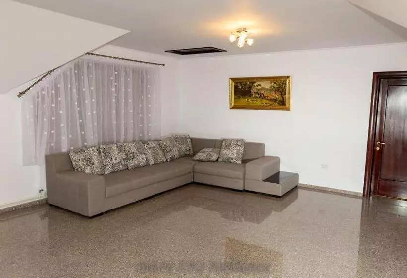Majatalo Micro Esq Residence