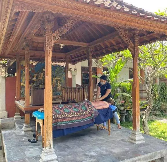 پانسیون Narafa S Guest House