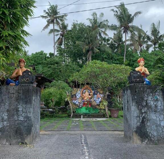 Пансион Narafa S Guest House