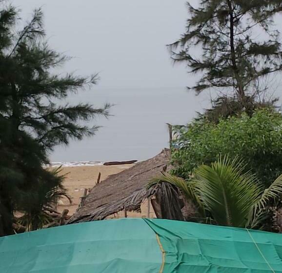 پانسیون Sarang Beach Rooms