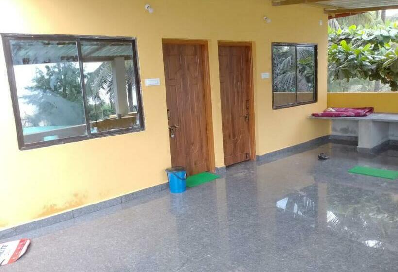 پانسیون Sarang Beach Rooms